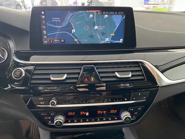 BMW 5-SERIE Touring 530i High Executive elec trekhaak / stoelverwarming /koeling /