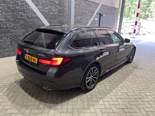 BMW 5-SERIE Touring 530e Business Edition Plus | Panoramadak | Leder | Head-Up | Trekhaak | Stoelverwarming