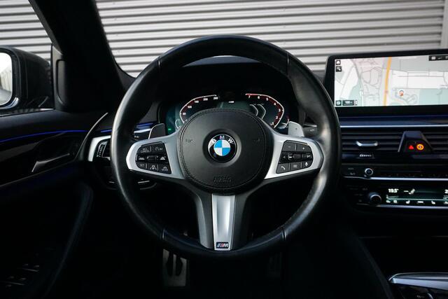 BMW 5-SERIE 540i M Sportpakket l High Executive l Laserlight l HiFi l Panoramadak