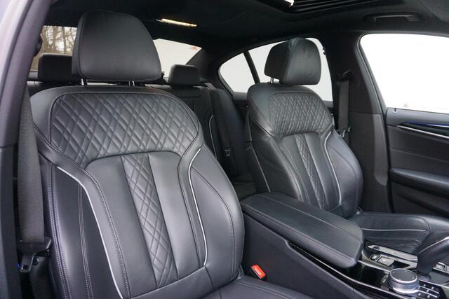 BMW 5-SERIE 540i M Sportpakket l High Executive l Laserlight l HiFi l Panoramadak