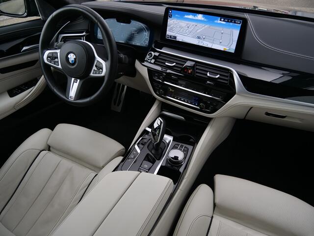 BMW 5-SERIE 545e xDrive 395pk High Executive Automaat M-Performance / Stoelkoeling / Bowers & Wilkins
