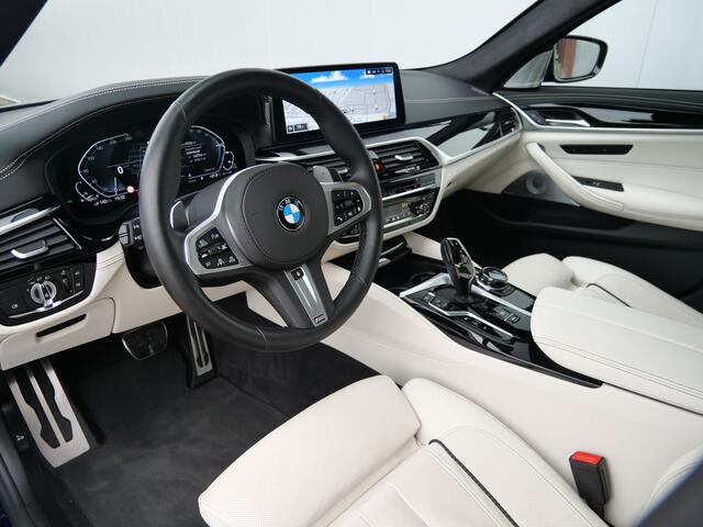 BMW 5-SERIE 545e xDrive 395pk High Executive Automaat M-Performance / Stoelkoeling / Bowers & Wilkins