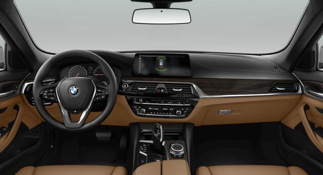 BMW 5-SERIE Touring 520i Panoramadak | CoPilot | Head Up | Elektr. Trekhaak
