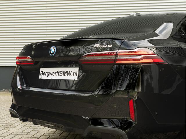 BMW 5-SERIE 550e xDrive - M-Sport Pro - Pano - Onderstel Prof - Trekhaak - Stoelventilatie