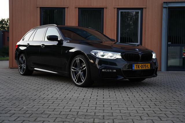 BMW 5-SERIE Touring 530i | M-Sport | Pano | Trekhaak