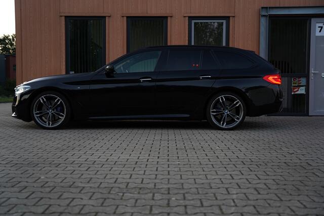 BMW 5-SERIE Touring 530i | M-Sport | Pano | Trekhaak