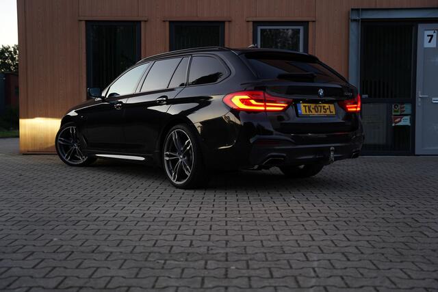BMW 5-SERIE Touring 530i | M-Sport | Pano | Trekhaak