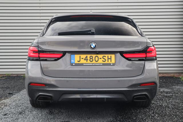 BMW 5-SERIE Touring 530i High Executive M-Sport Bernina Grau / Pano / Camera / Laser