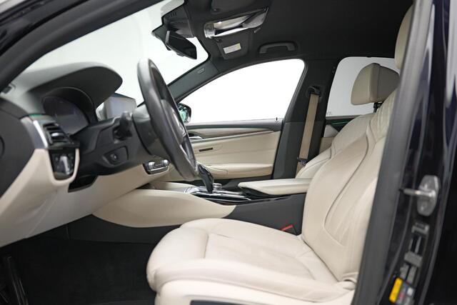 BMW 5-SERIE 530e xDrive iPerformance High Executive |M-Pakket|Memory|Camera|