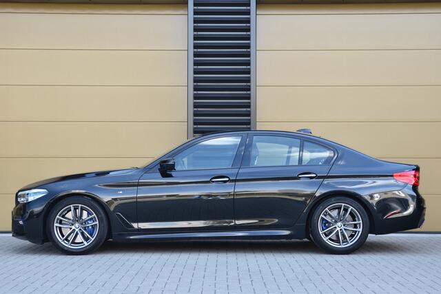 BMW 5-SERIE 540i High Executive * M Sportpakket * 1e eigenaar * Elektrische stoelen met memory * Sfeerverlichting * LED *