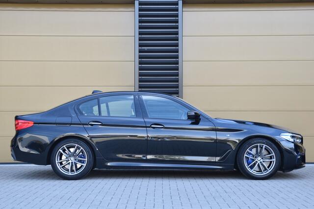 BMW 5-SERIE 540i High Executive * M Sportpakket * 1e eigenaar * Elektrische stoelen met memory * Sfeerverlichting * LED *