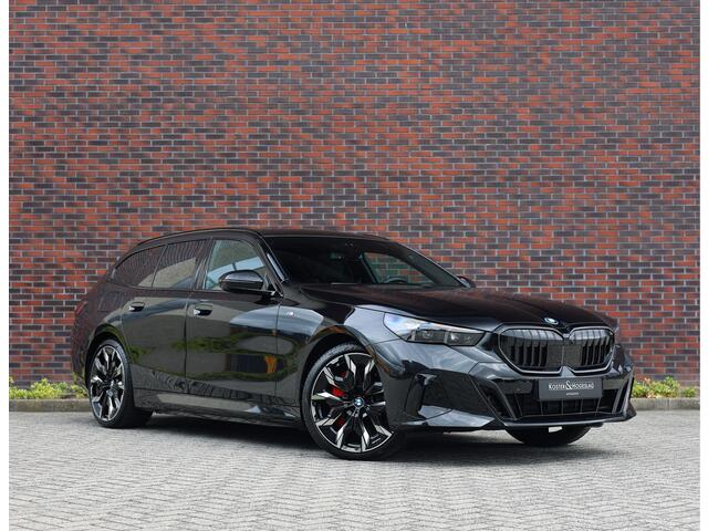 BMW 5-SERIE Touring 550e xDrive | Pano - Trekhaak - HUD - B&W