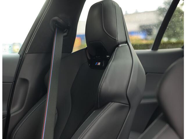 BMW 5-SERIE Touring 550e xDrive | Grigio Telesto - Pano - Trekhaak - B&W