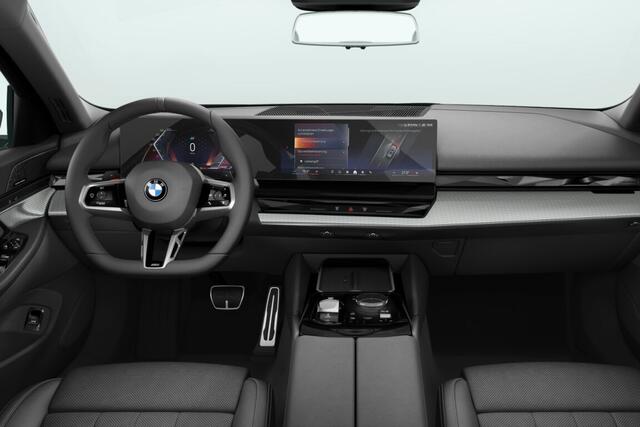 BMW 5-SERIE Touring 520i | M Sport | Comfort Pack | Trekhaak