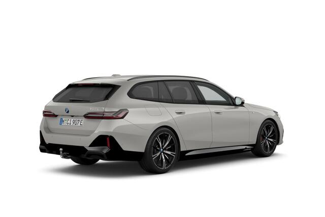 BMW 5-SERIE Touring 530e M Sport Edition | M Sport Pro | Innovation Pack | Travel Pack | Comfort Pack | Trekhaak