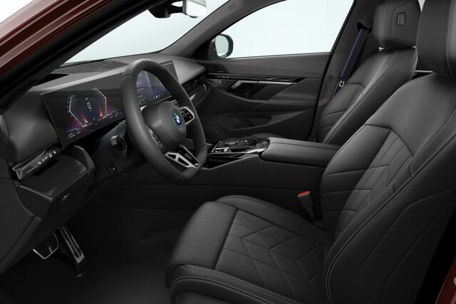 BMW 5-SERIE Touring 530e M Sport Edition | M Sport Pro | Innovation Pack | Travel Pack | Comfort Pack | Trekhaak