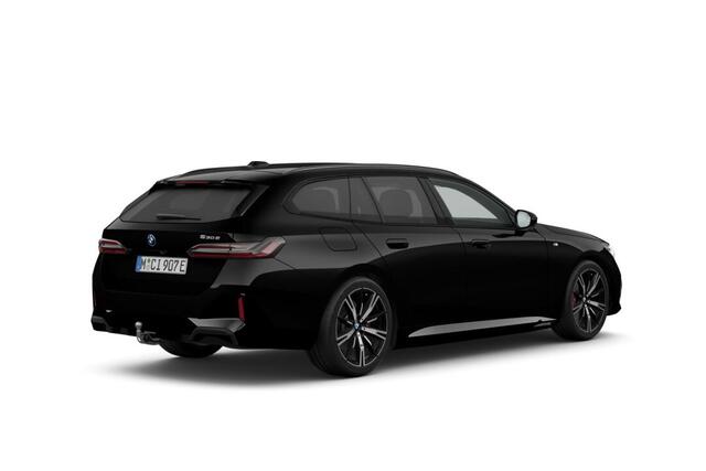 BMW 5-SERIE Touring 530e M Sport Edition | M Sport Pro | Innovation Pack | Travel Pack | Comfort Pack | Trekhaak