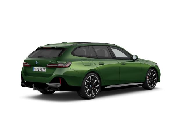BMW 5-SERIE Touring 530e M Sport Edition | M Sport Pro | Innovation Pack | Travel Pack | Comfort Pack | Trekhaak