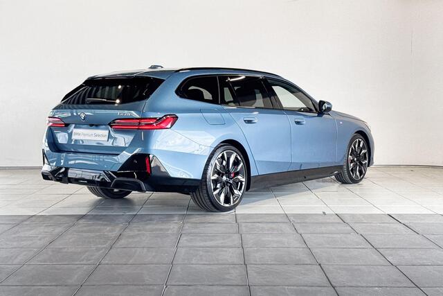 BMW 5-SERIE Touring 550e xDrive | M Sport Pro | Innovation Pack | Travel Pack | Comfort Pack | Trekhaak
