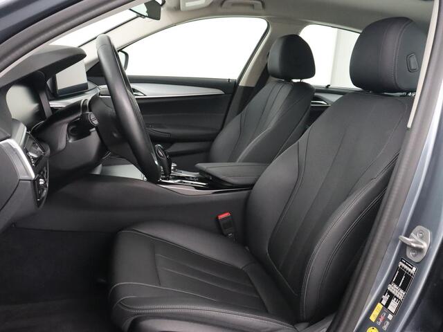 BMW 5-SERIE 520e Executive | Head-Up | Leder | 360 Camera | Stoelverwarming | Live Cockpit | Carplay | Navigatie | Park Assist | PHEV | Plug In