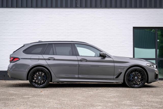 BMW 5-SERIE Touring 530e xDrive M-Sport CoPilot Panorama Trekhaak 360