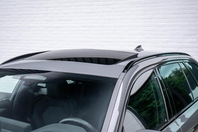 BMW 5-SERIE Touring 530e xDrive M-Sport CoPilot Panorama Trekhaak 360