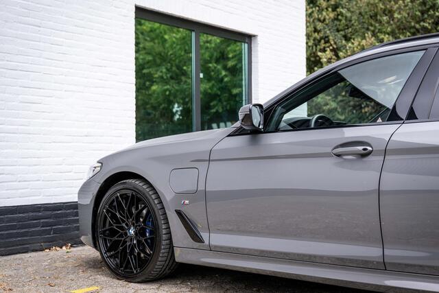 BMW 5-SERIE Touring 530e xDrive M-Sport CoPilot Panorama Trekhaak 360