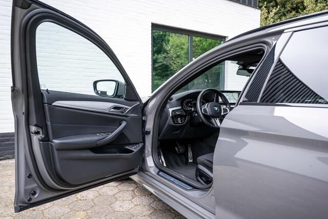BMW 5-SERIE Touring 530e xDrive M-Sport CoPilot Panorama Trekhaak 360