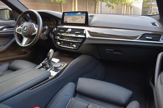 BMW 5-SERIE Touring 540i xDrive High Executive