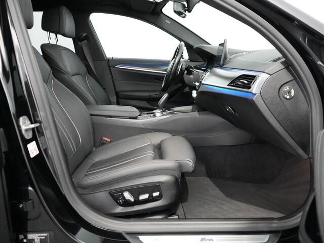 BMW 5-SERIE Touring 530i xDrive High Executive | M Sport | | 4wielsturing | HUD | Pano | M remmen | 20 inch |