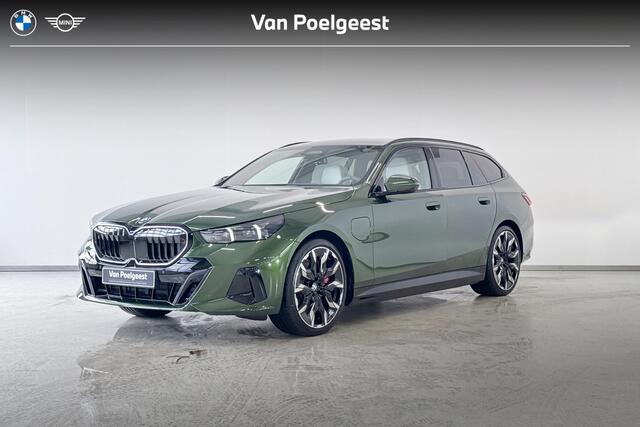 BMW 5-SERIE Touring 550e xDrive | M Sport Pro | Innovation Pack | Travel Pack | Comfort Pack | Trekhaak