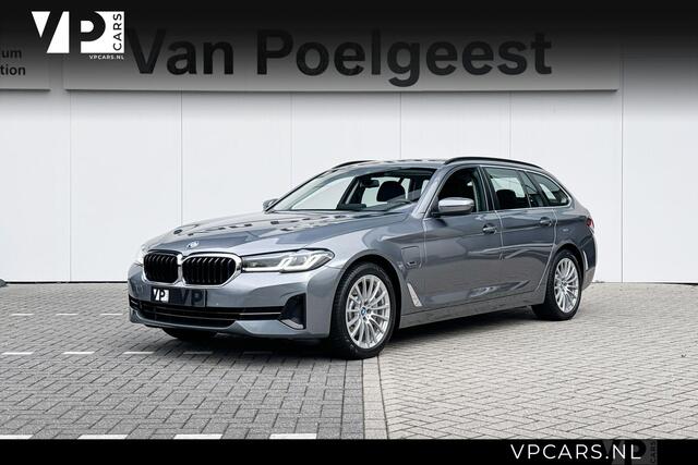 BMW 5-SERIE Touring 520e Business Edition Plus Comfortstoelen | Laserlicht | Trekhaak | Leder