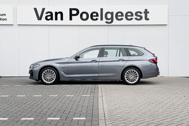 BMW 5-SERIE Touring 520e Business Edition Plus Comfortstoelen | Laserlicht | Trekhaak | Leder