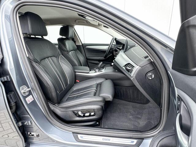 BMW 5-SERIE Touring 520e Business Edition Plus Comfortstoelen | Laserlicht | Trekhaak | Leder