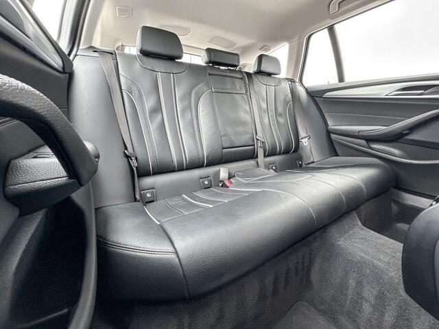 BMW 5-SERIE Touring 520e Business Edition Plus Comfortstoelen | Laserlicht | Trekhaak | Leder