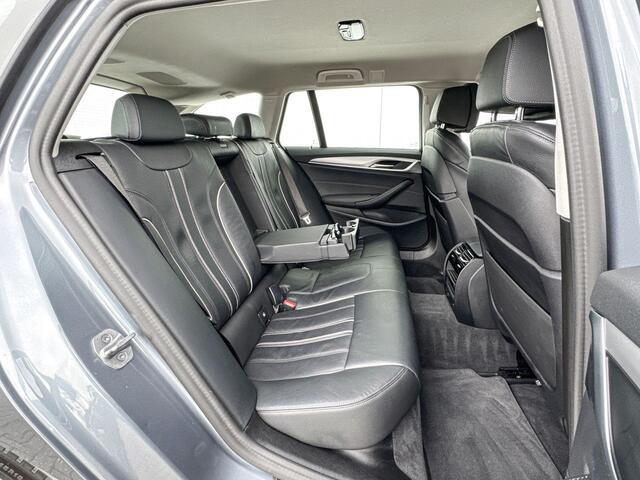 BMW 5-SERIE Touring 520e Business Edition Plus Comfortstoelen | Laserlicht | Trekhaak | Leder