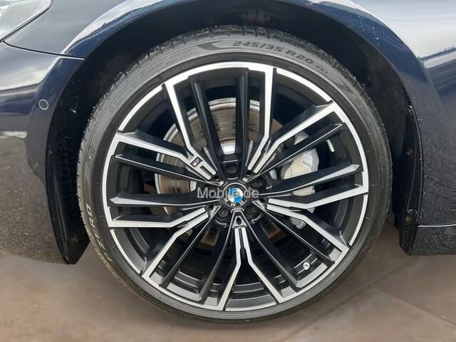 BMW 5-SERIE Touring 530iA M-SPORT ** LASER, LEDER, NAVI+, PANORAMA, 20-INCH LMV, DRIV.ASS+ ** 1e eig - UNFALLFREI ** ** INFORMEER OOK NAAR ONZE AANTREKKELIJKE FINANCIAL-LEASE TARIEVEN **