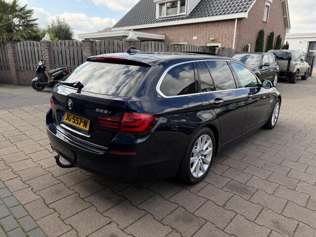 BMW 5-SERIE Touring 528xi Luxury Edition
