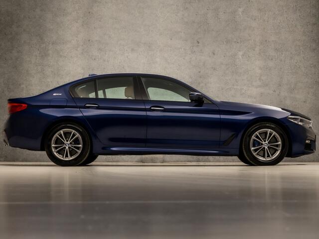 BMW 5-SERIE 530e High Executive M Sport Automaat 252Pk (GROOT NAVI, 360 CAMERA, SFEERVERLICHTING, BOWERS&WILKINS, COGNAC LEDER, MEMORY SEATS, STOELVERWARMING, NIEUWE APK, NIEUWSTAAT)