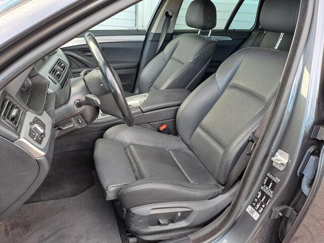 BMW 5-SERIE Touring 520xd High Executive, Xenon, Cruise Control, Stoelverwarming, Lederen Bekleding