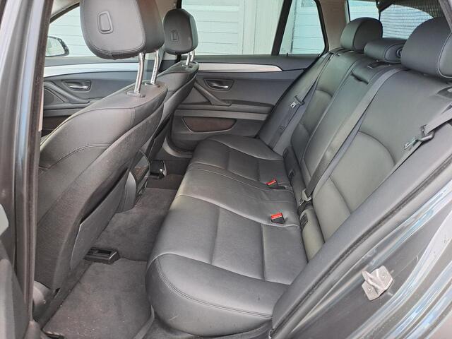 BMW 5-SERIE Touring 520xd High Executive, Xenon, Cruise Control, Stoelverwarming, Lederen Bekleding