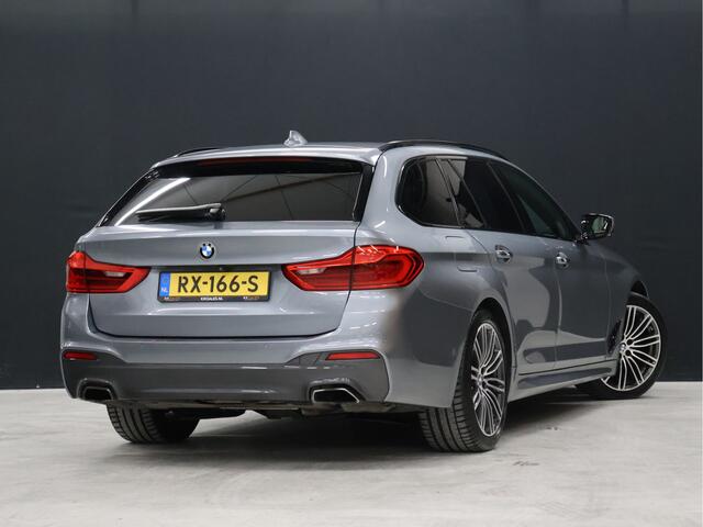 BMW 5-SERIE Touring 530i High Executive M-Sport [TREKHAAK INKLAPBAAR, SCHUIFKANTELDAK, MEMORY SEATS, HARMAN/KARDON, APPLE CARPLAY, ADAPTIVE LED, 360 CAMERA, HEAD-UP, ADAPTIVE CRUISE, VOL LEDER, STOELVERWARMING, CLIMATE, NIEUWSTAAT]
