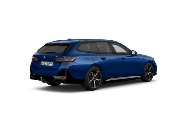 BMW 5-SERIE Touring 530e | Indiv. Interlagos Blue | M-Sport Pro | 20'' | Comfortstoel. | Park. + Driv. Plus | Stoelvent. | Harman/Kardon | Comf. Acc. | Trekhaak | Head-Up | Stuur + stoelverw. voor/achter