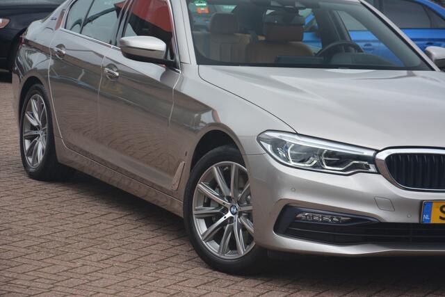 BMW 5-SERIE 530e iPerformance High Executive | BMW Individual | Navigatie | H&K L7 Surround | 360 Camera | Schuifdak | NL auto!! | BMW premium garantie nog van toepassing!!