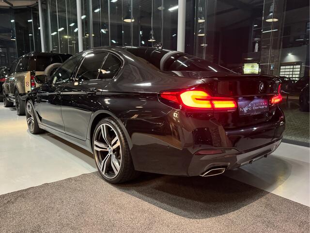 BMW 5-SERIE 530e High Executive M-Sport, Massage, Trekhaak, B&O, stoelventilatie, HUD VOL!