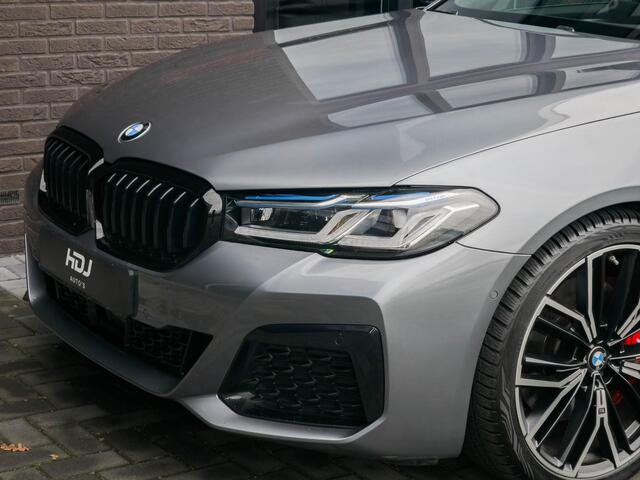 BMW 5-SERIE Touring 530i M Sport | Pano | H&K | Topv. | Laser | Nappa | Trekhaak |