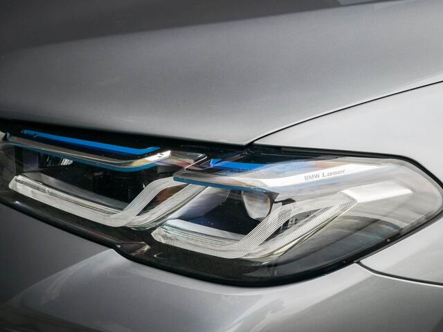 BMW 5-SERIE Touring 530i M Sport | Pano | H&K | Topv. | Laser | Nappa | Trekhaak |