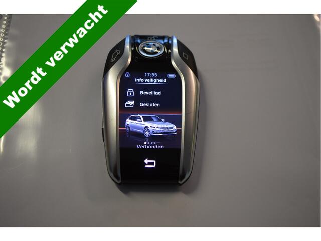 BMW 5-SERIE Touring 520i High Executive Ed. Nap / M-pakket / Full options / Pano