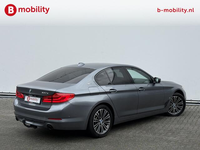 BMW 5-SERIE 530e iPerformance High Executive Trekhaak Achteruitrijcamera | Head-Up Display | Driving Assistant | Leer