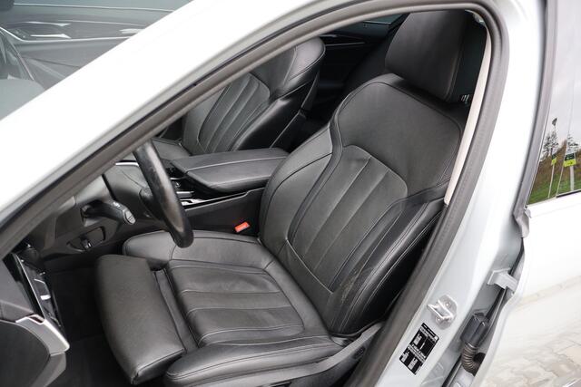 BMW 5-SERIE 520d High Executive | HUD | 360° Camera | Trekhaak | ACC | Schuif-/kanteldak | Leder |